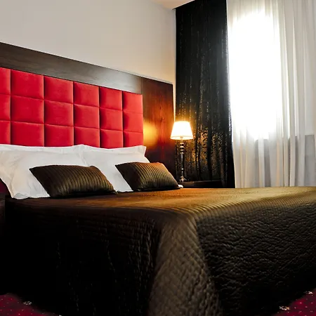 Doro 4* Тирана