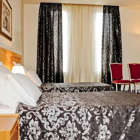 Doro Hotell 4*